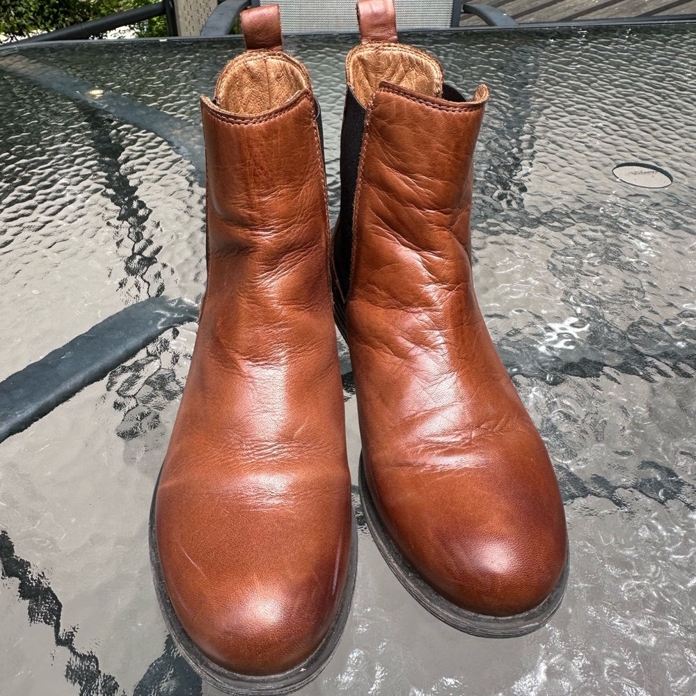 EUC Miz Mooz Leather Slip OnAnkle Boots Lewis in Brandy,  Size 39 or 8.5-9